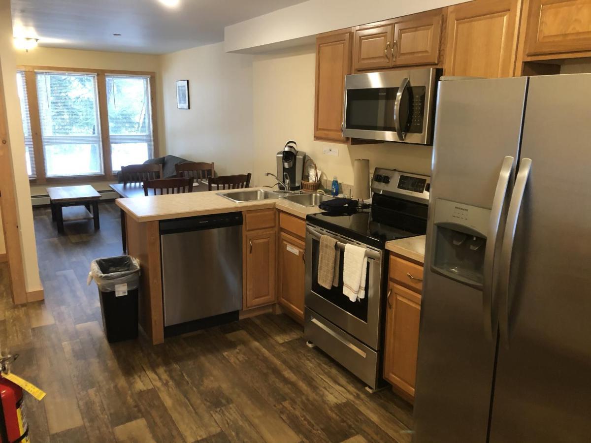 The Woods Inn Inlet Extérieur photo