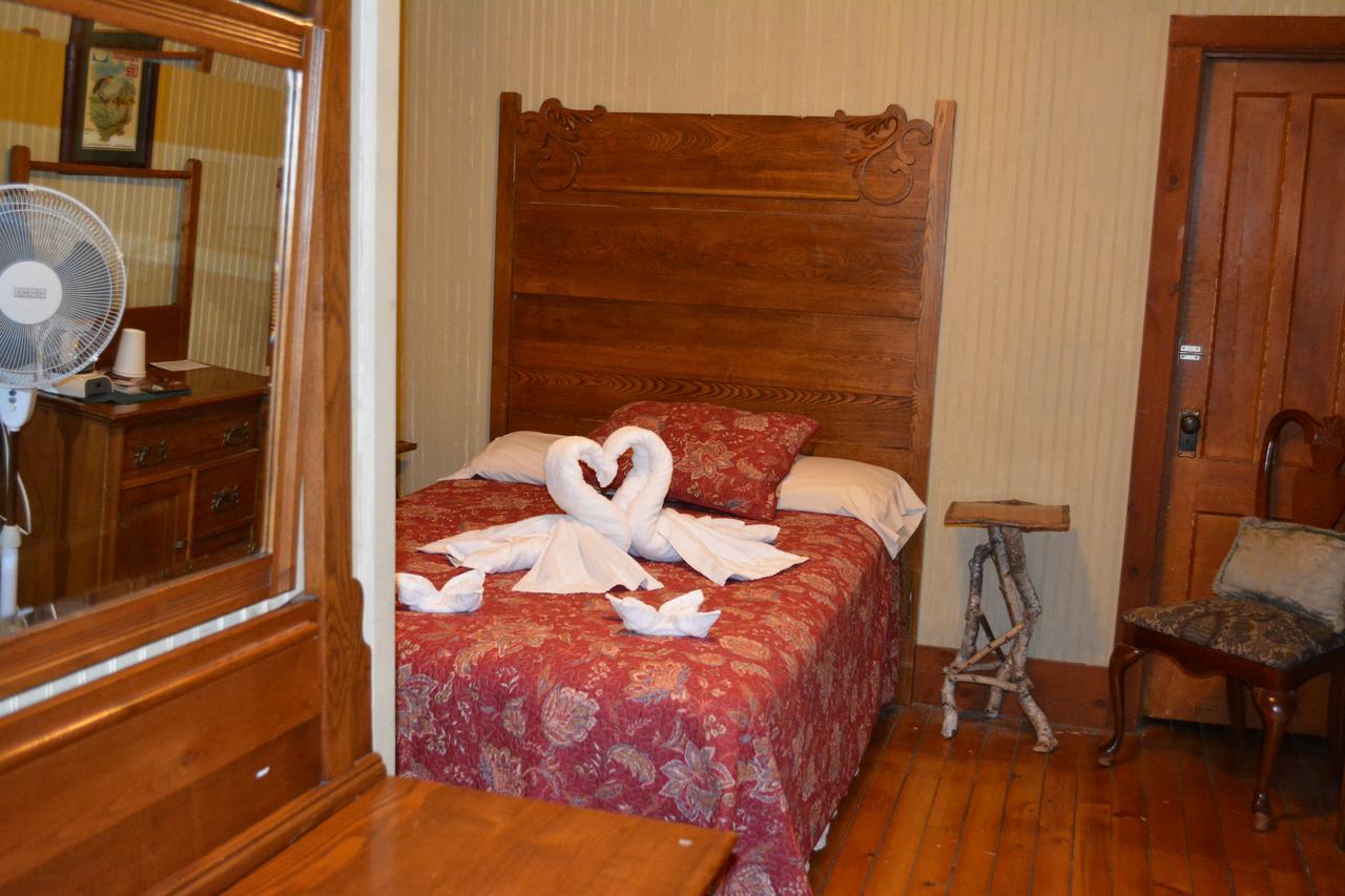 The Woods Inn Inlet Extérieur photo