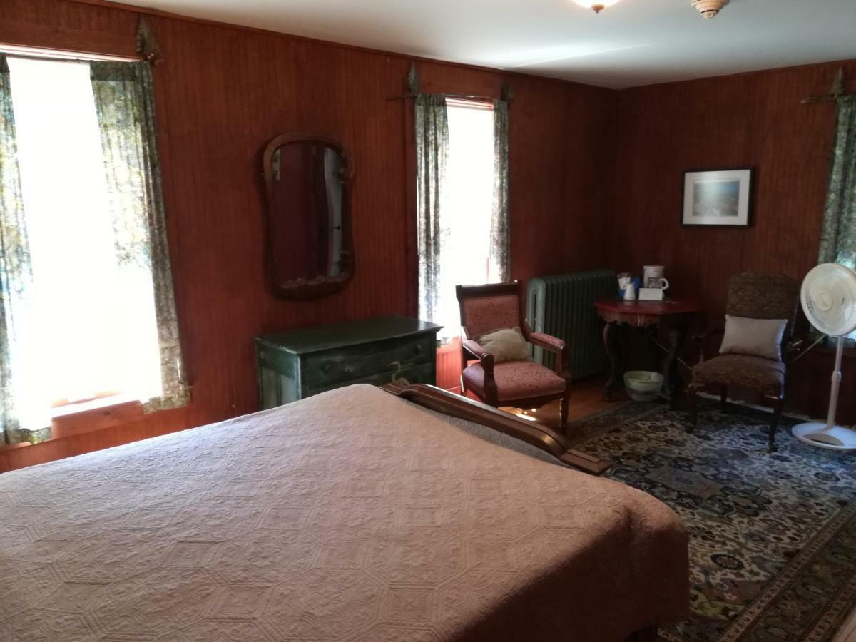 The Woods Inn Inlet Extérieur photo