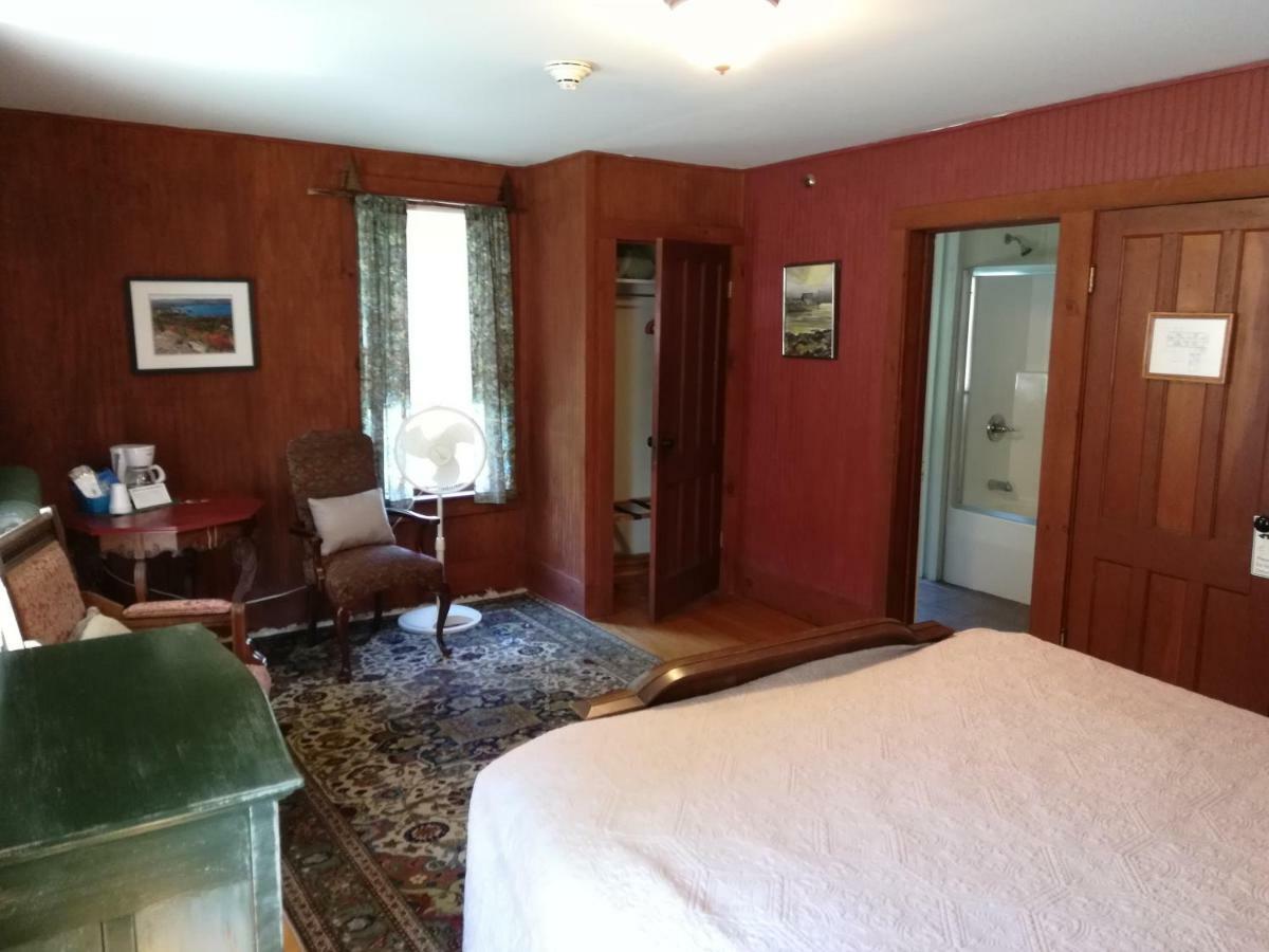 The Woods Inn Inlet Extérieur photo