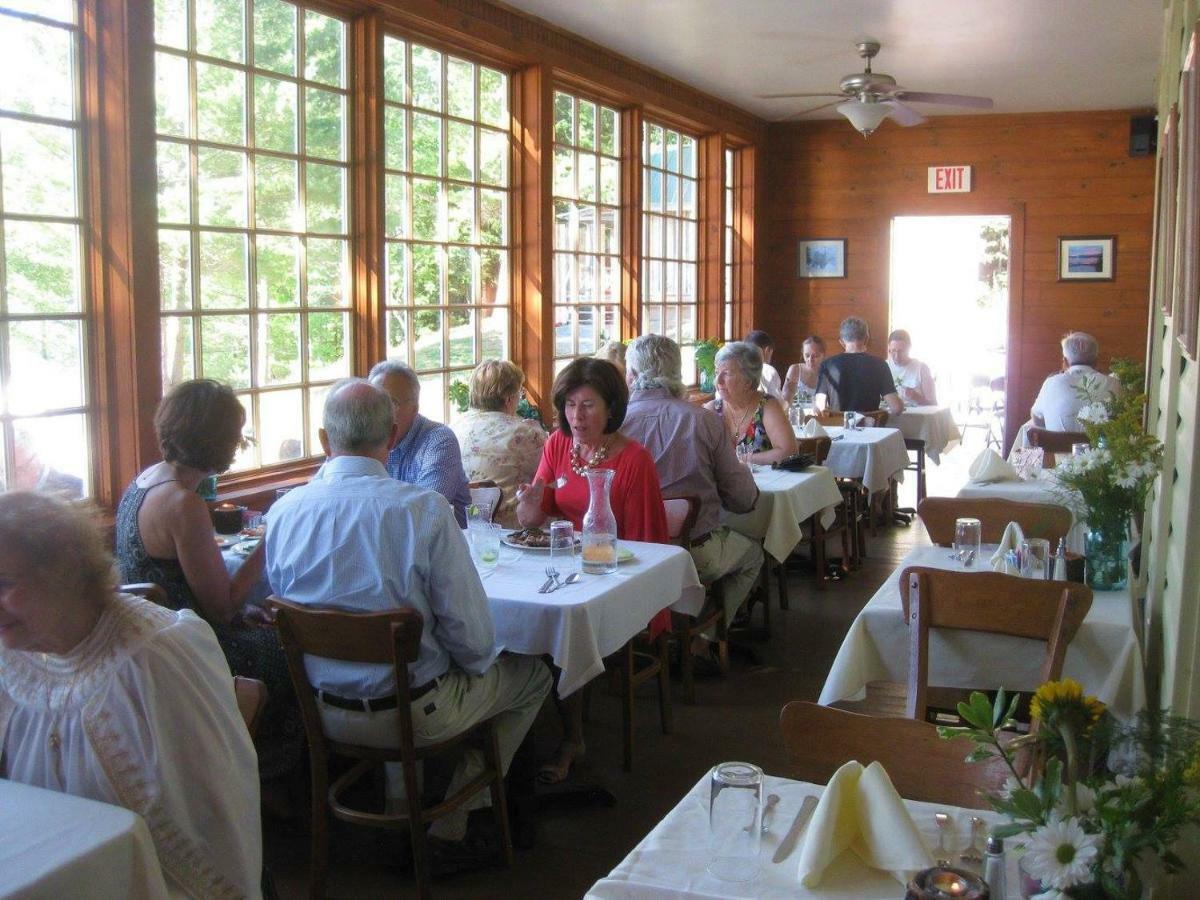 The Woods Inn Inlet Extérieur photo