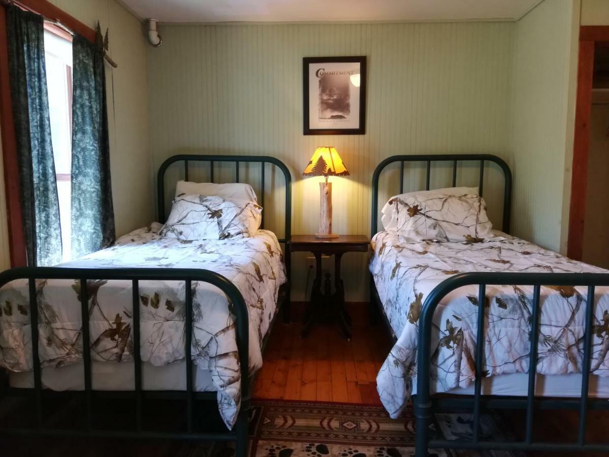 The Woods Inn Inlet Extérieur photo