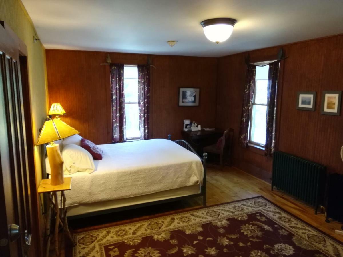 The Woods Inn Inlet Extérieur photo