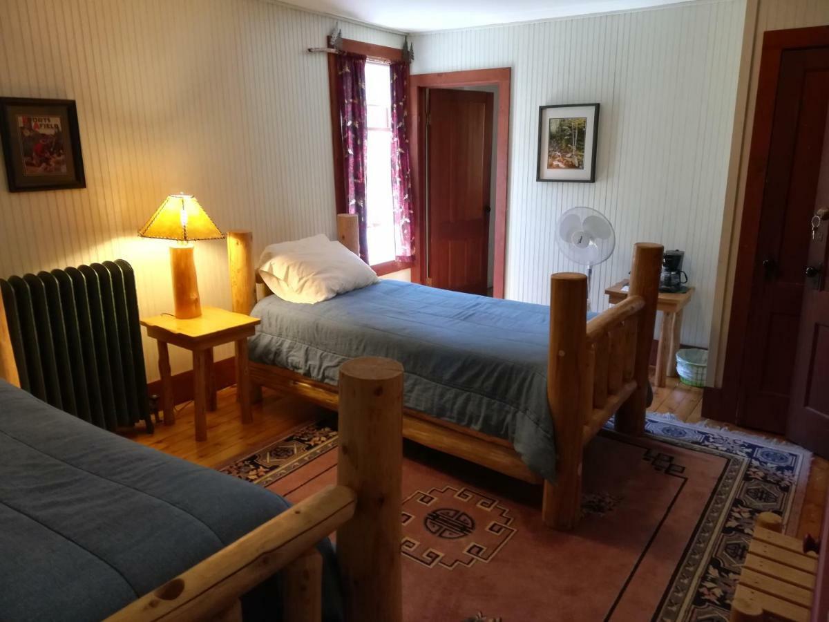 The Woods Inn Inlet Extérieur photo